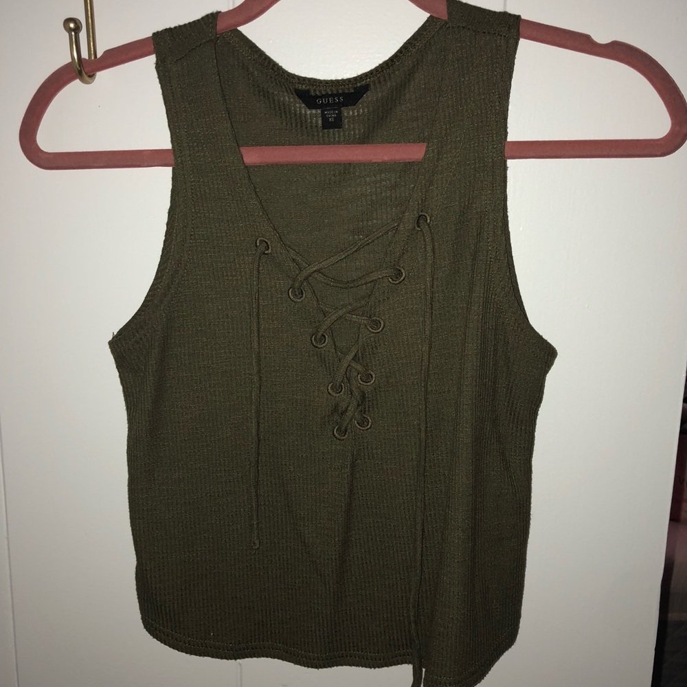 Crop top.
